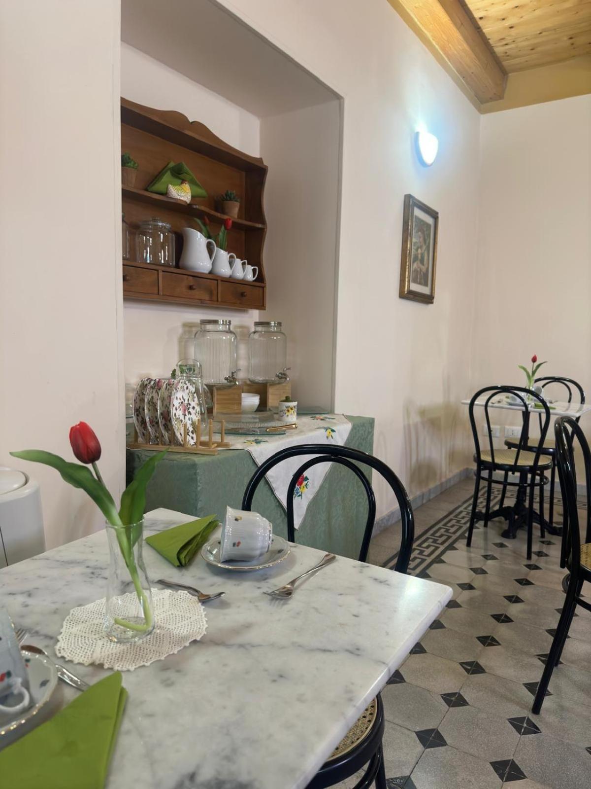 Residenza Gonzaga Hotel Serracapriola Buitenkant foto