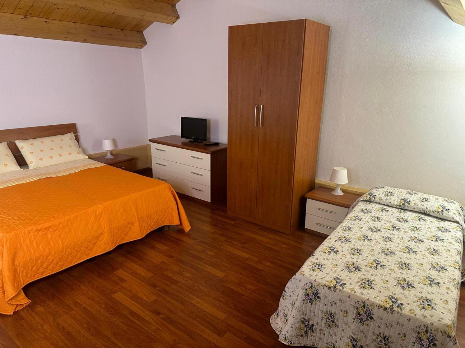 Residenza Gonzaga Hotel Serracapriola Buitenkant foto