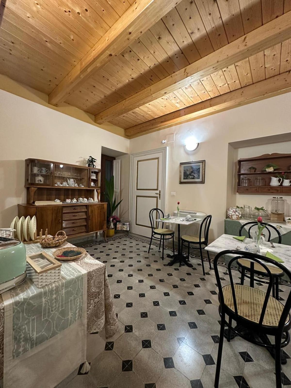 Residenza Gonzaga Hotel Serracapriola Buitenkant foto